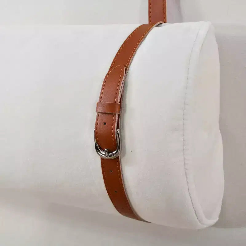 Letto a piattaforma imbottito queen size con ripiani portaoggetti, doppia presa, porte USB e due cuscini – Velluto Beige