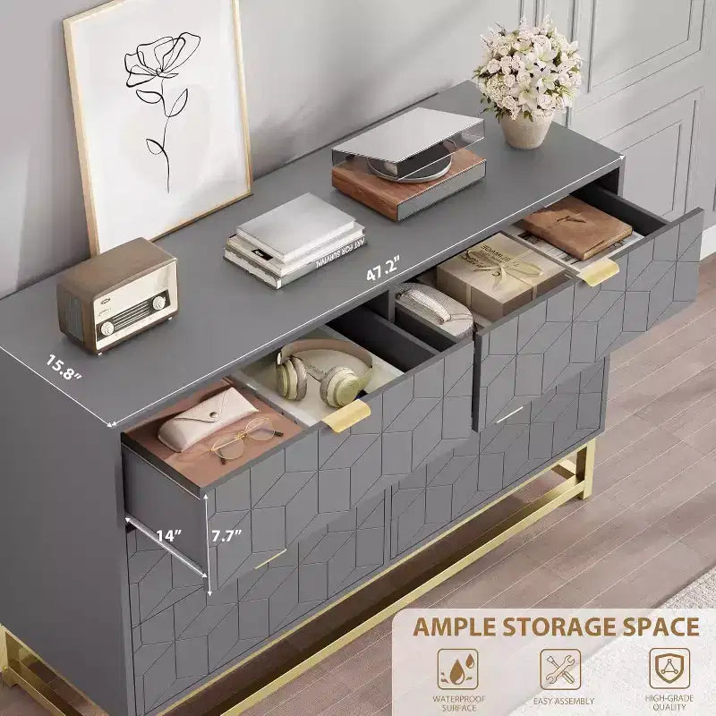 Comò a 6 cassetti con design geometrico e ripiano a giorno