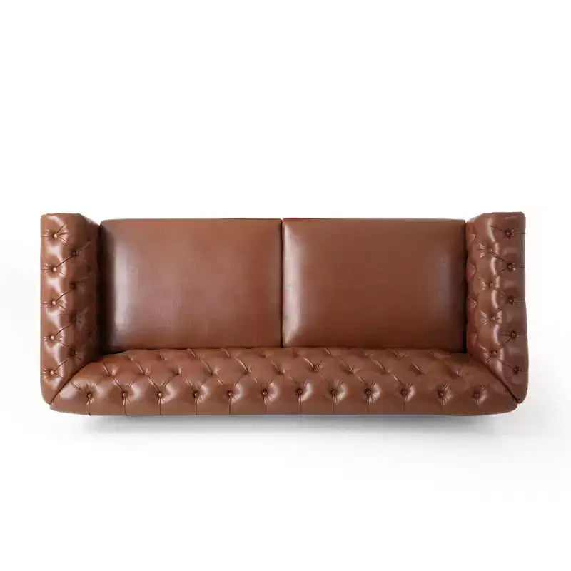 Divano Chesterfield a 3 posti con schienale trapuntato, finiture con borchie e gambe in legno – Pelle sintetica
