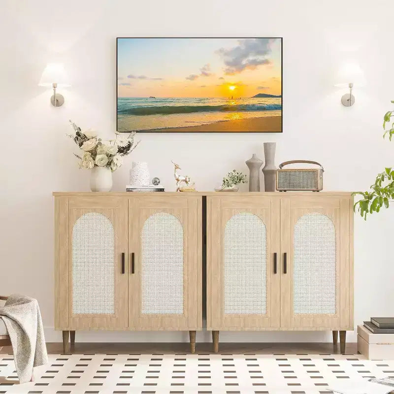 Credenza con Ante in Rattan e Gambe in Legno Massello
