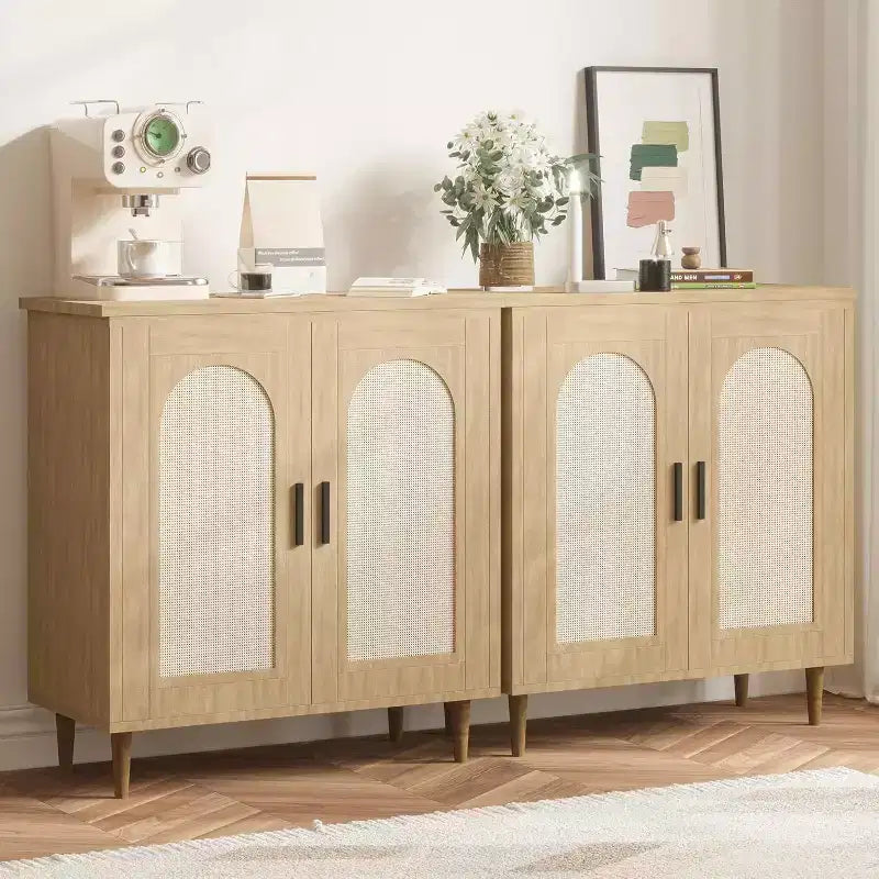 Credenza con Ante in Rattan e Gambe in Legno Massello